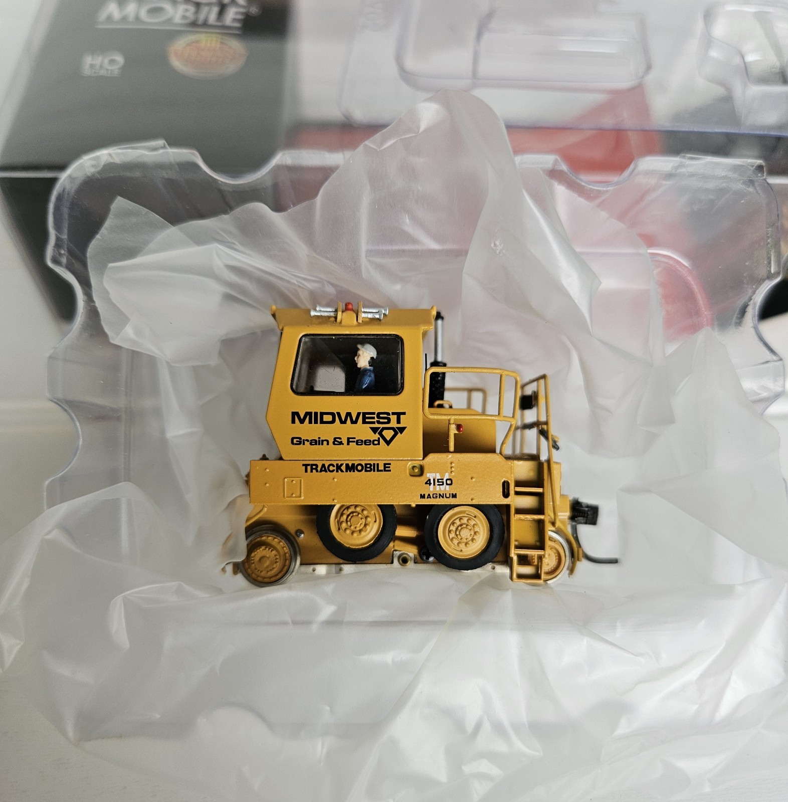 Broadway Limited Imports HO Scale Midwest Grain & Feed Trackmobile w/ Box Manual