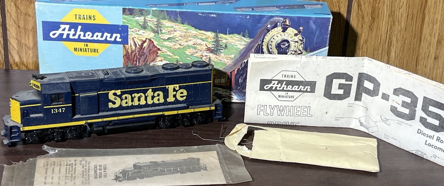 HO Scale Athearn, GP-35 Diesel Locomotive, Santa Fe, Blue, #1400 – 4205 VTG