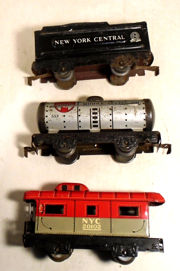 THREE VINTAGE MARX TIN 4 WHEEL rolling stock assortment – SA H