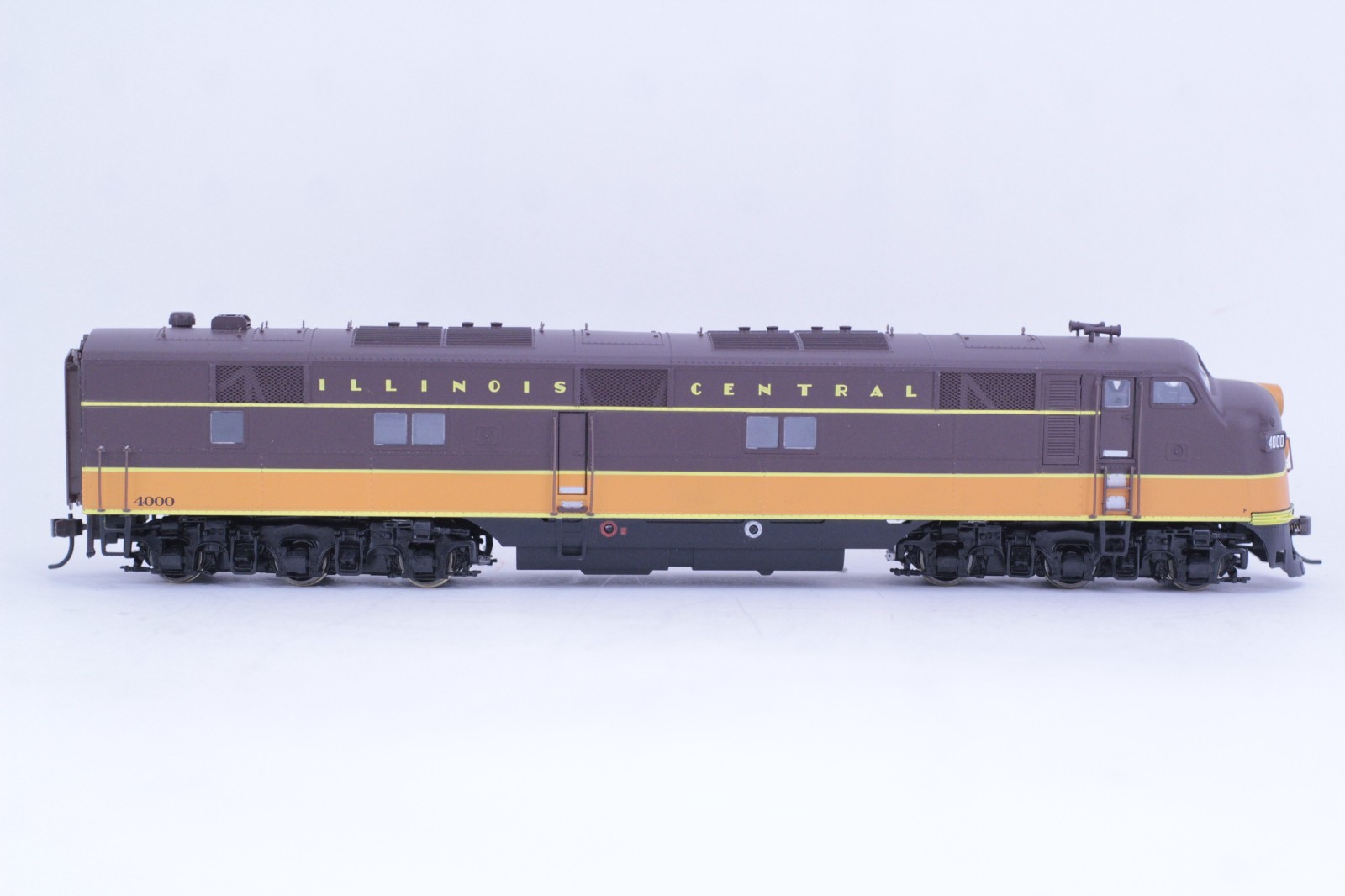 Proto 2000 HO Scale Illinois Central IC #4000 E7 DC Powered Locomotive NEW GEARS
