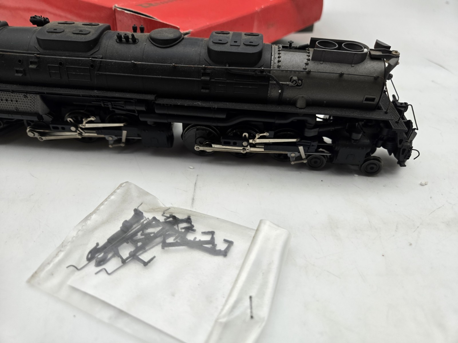 HO Scale Rivarossi 1596 4-6-6-4 Challenger Union Pacific 3985 Locomotive Only