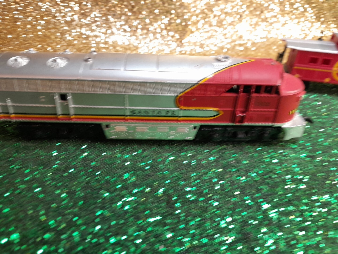 Ahm Santa Fe Locomotive Life -Like Caboose Combo See Description.