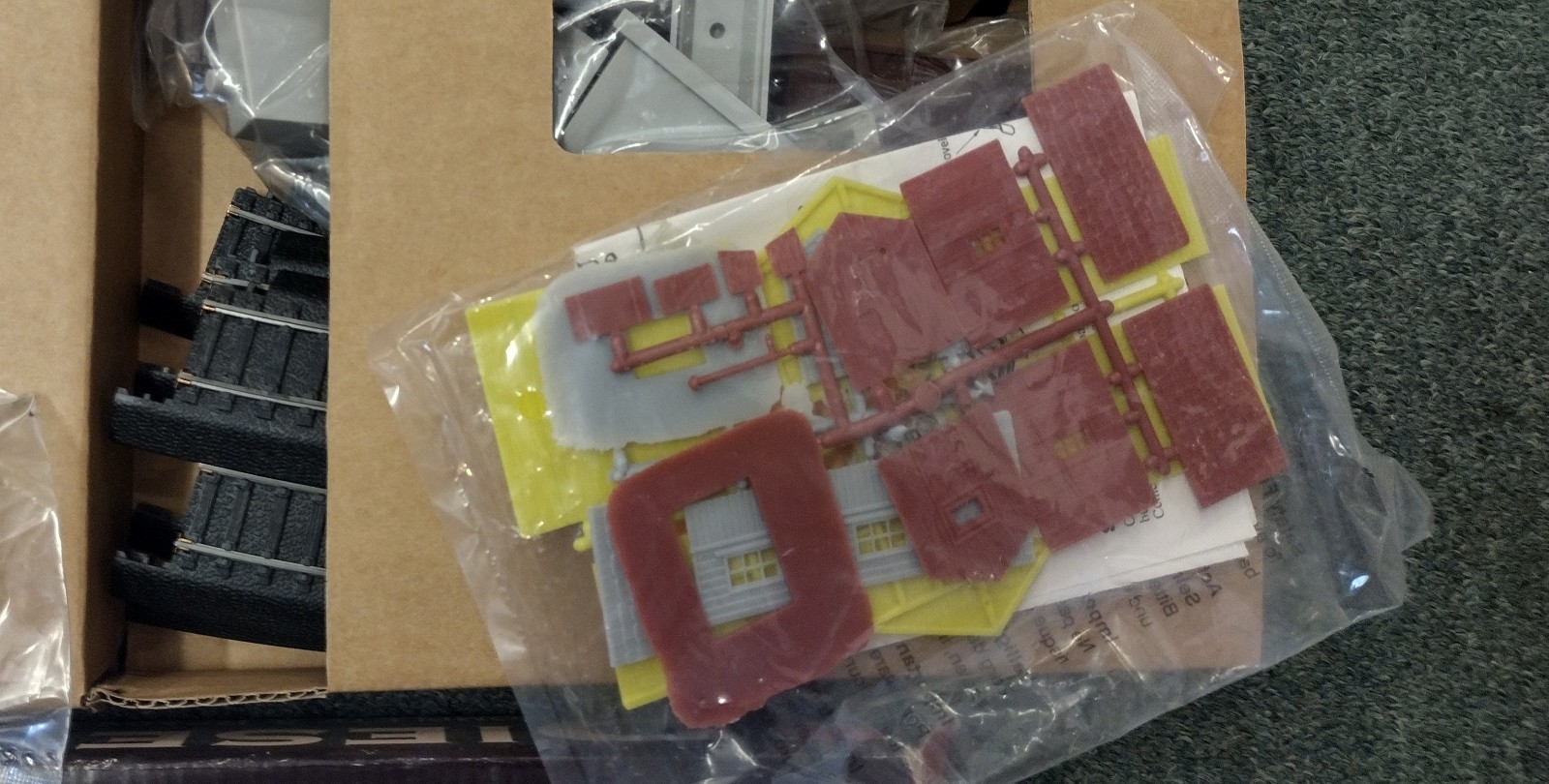 NEW Vintage DIESEL THUNDER Train Set 185 Pieces IOB!!