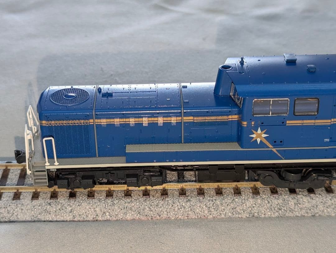 KATO DD51 Diesel Locomotive with DCC Sound [29-826] HO