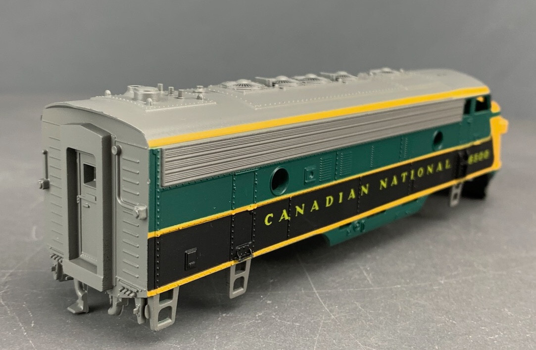 HO Athearn F7A Locomotive Shell Painted Canadian National #6500 HO5402
