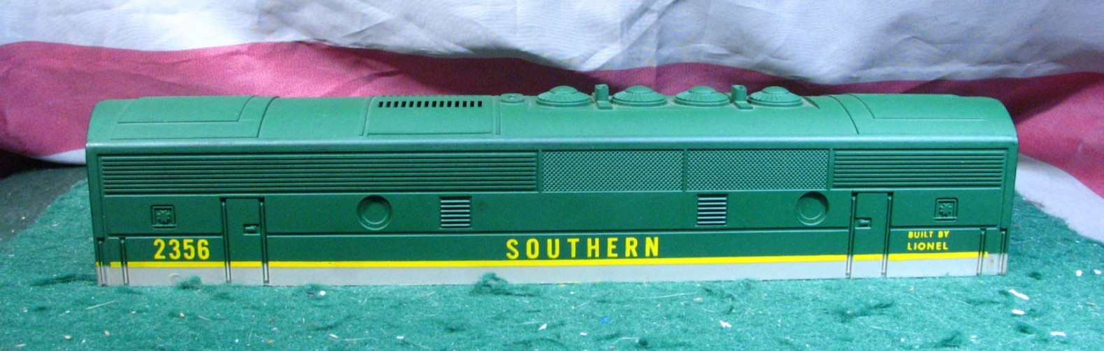 Excellent Lionel # 2356 Southern F3 B Unit Reproduction Body Shell; For Parts