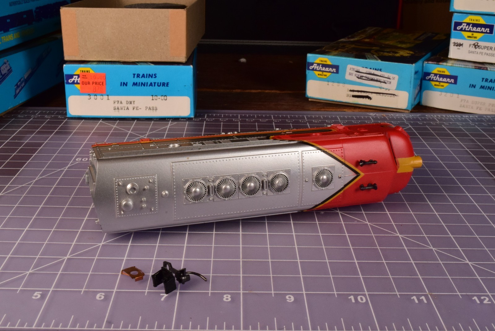 near TrkRdy 16.9 oz Good Working Condition Athearn F7A Super Power Santa Fe 2nd1