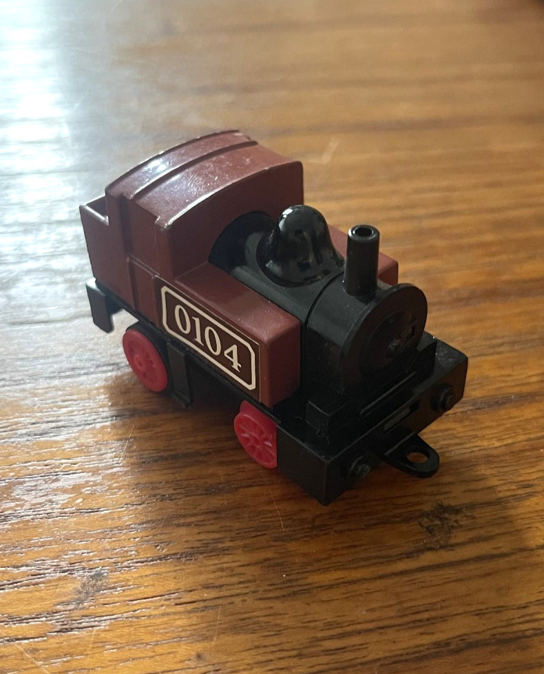 [VINTAGE] Train Steam Locomotive Engine No.0104 Pull-Back Toy (made in China)