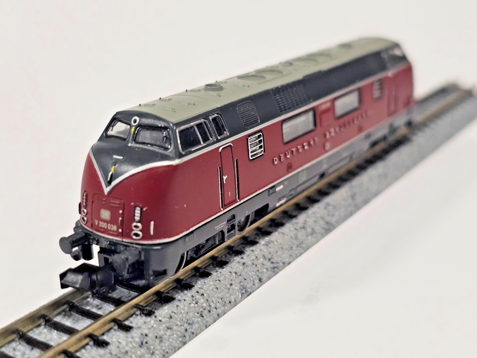 N SCALE ROCO #23284 N-MODEL GERMAN RAILWAY DIESEL LOCOMOTIVE BR200 AUSTRIA VIDEO