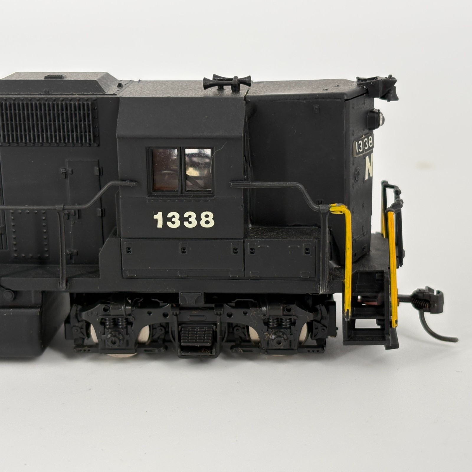 CUSTOM HO Atlas 7037 Norfolk Western GP40 Diesel Locomotive NW #1338 TESTED