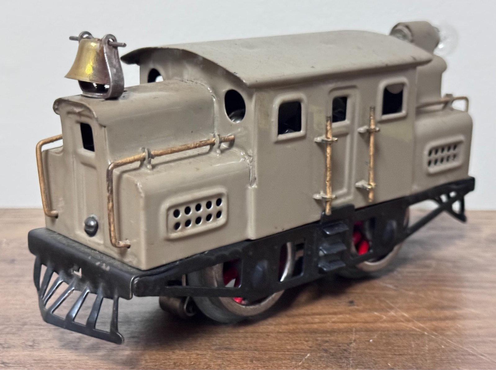 Prewar Lionel New York Central Lines 0-4-0 Electric Engine 152 O Gauge 1:48 30s