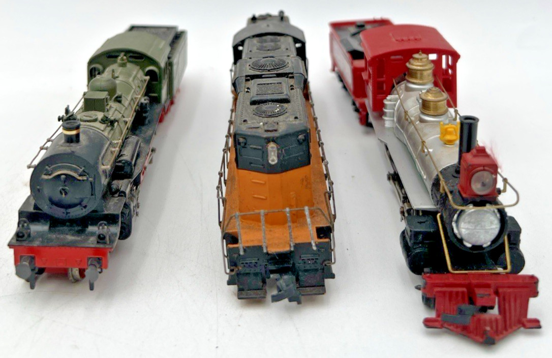 6 LOCOMOTIVES C.B. & Q 5601, BN 9987, MILWAUKEE RD, DURANGO 5628 + EXTRAS