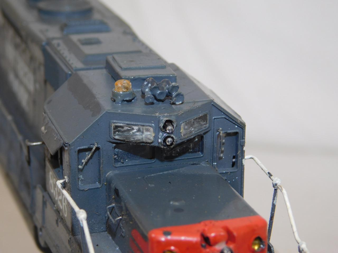 Athearn 8326 Southern Pacific SD40T-2 diesel engine Runs HO Strobe Tunnel Motor