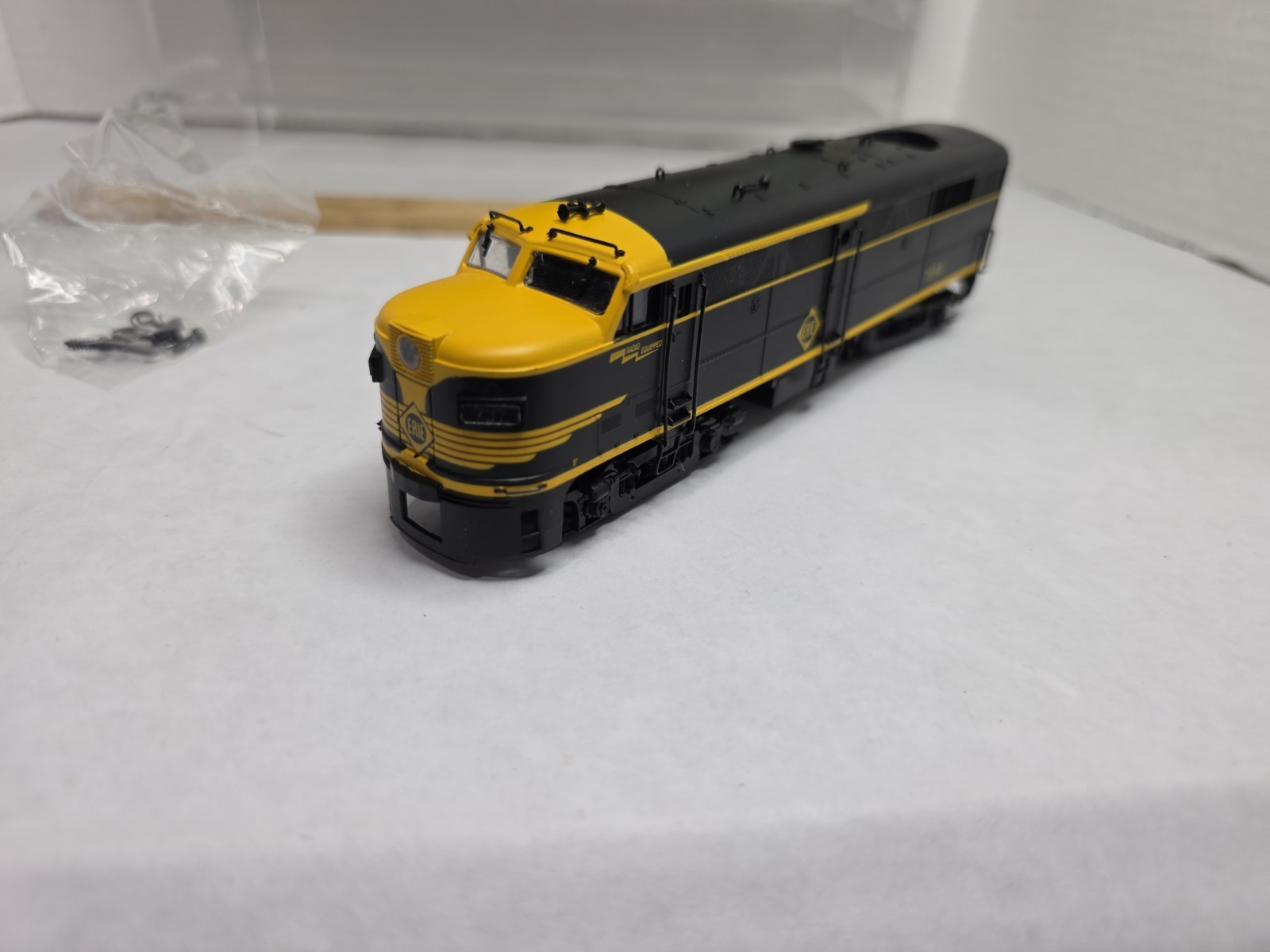 Proto 2000 HO Scale 8347 Erie 737-A FA2 Diesel Locomotive Runs Read Description