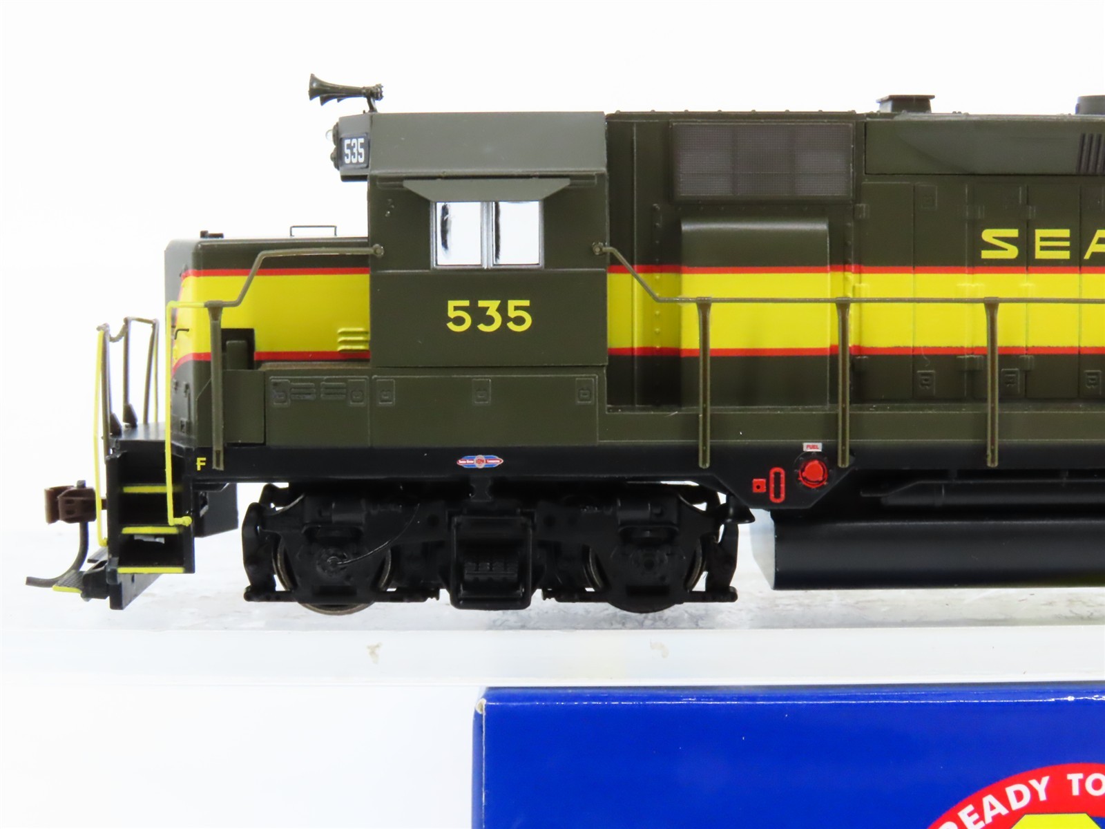 HO Scale Athearn 96064 SAL Seaboard Air Line EMD GP35 Diesel #535 – DCC Ready