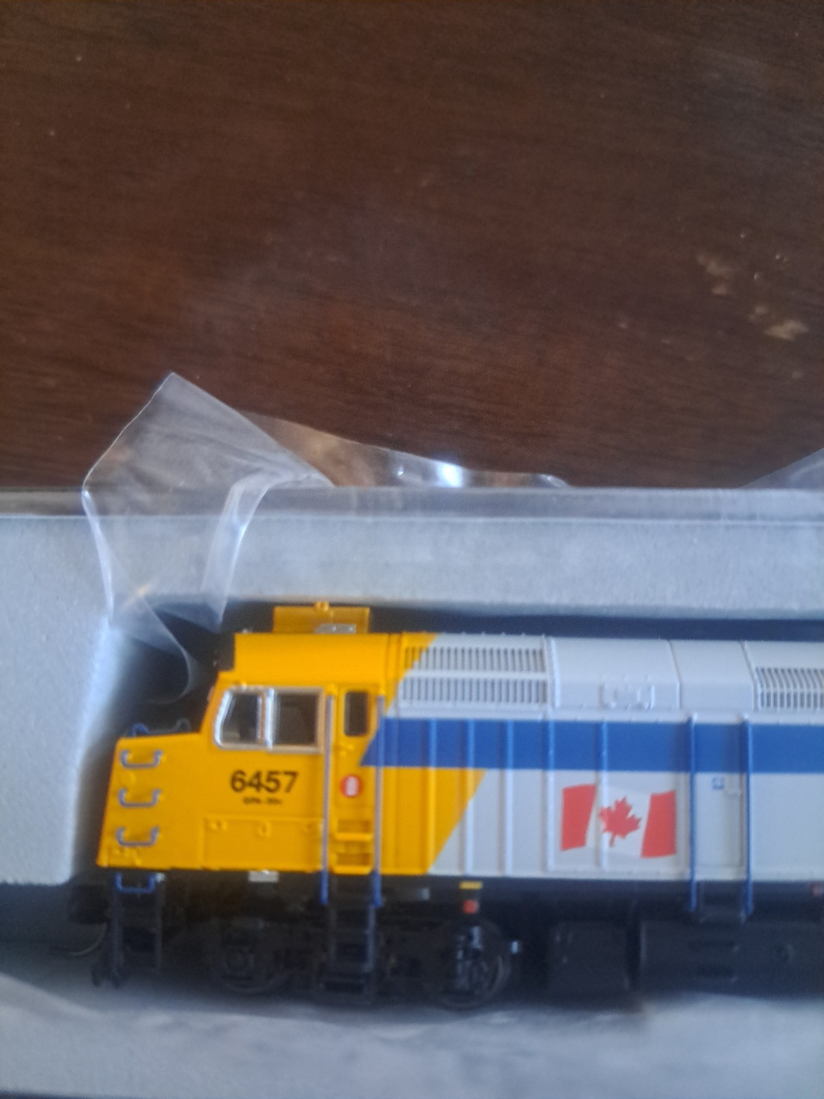 Rapido Trains 580508 VIA F40PH-2D-CANADA SCHEME DC DCC Sound 6457