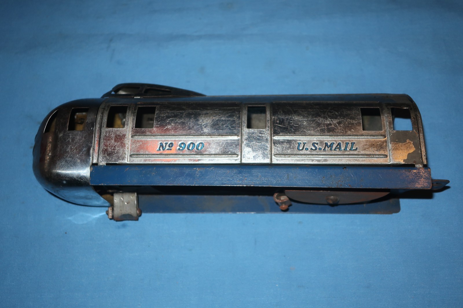 Hoge #900 U.S. Mail Stream Line Union Pacific Locomotive Shell