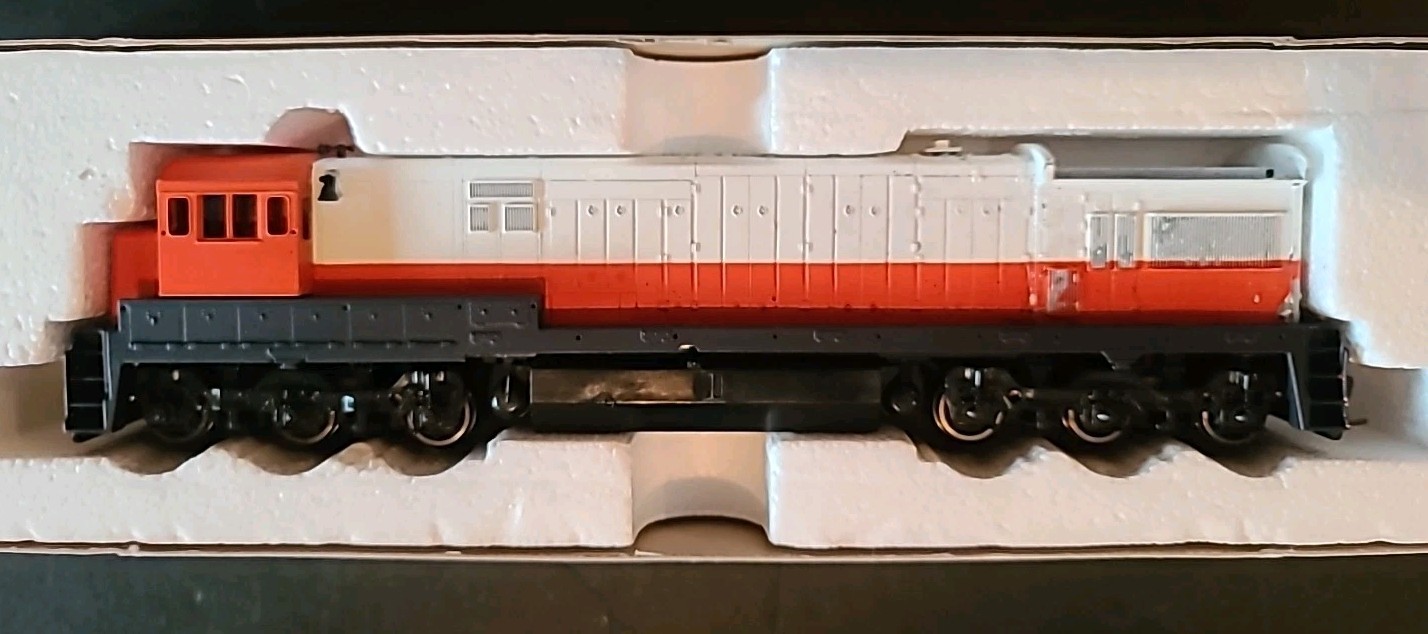 HO ATLAS ILLINOIS CENTRAL RAILROAD U33C DIESEL LOCOMOTIVE #5058 Untested