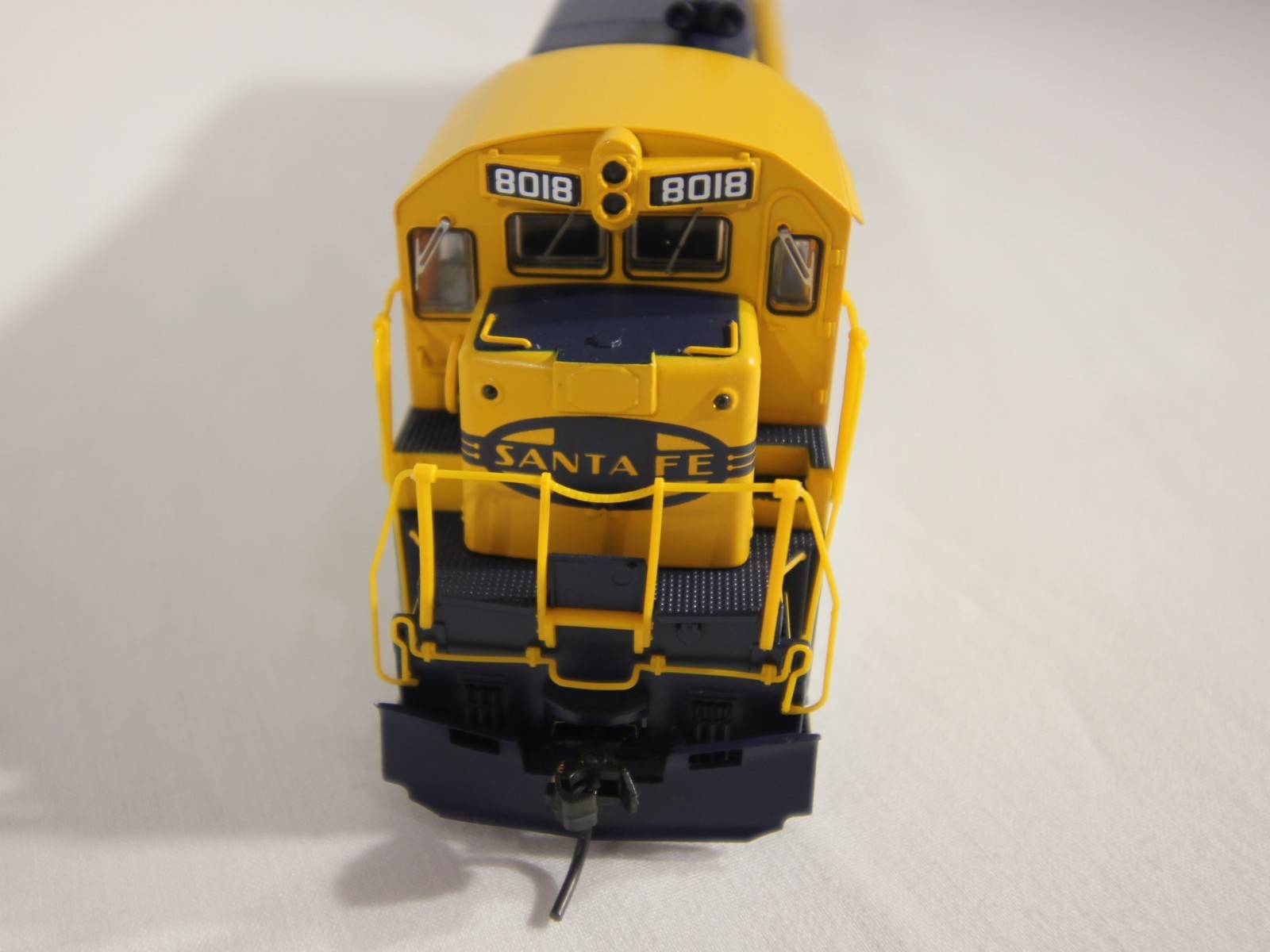 HO BLI Paragon 2 sound DC/DCC GE C30-7 ATSF #8018 Santa Fe classic blue/yellow