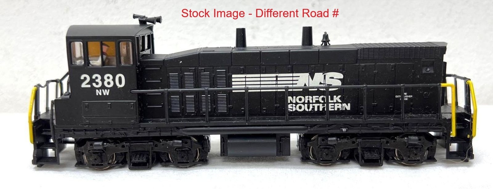 HO EMD MP-15 NS Norfolk Southern #2384 DC NIB NOS # 1-155702