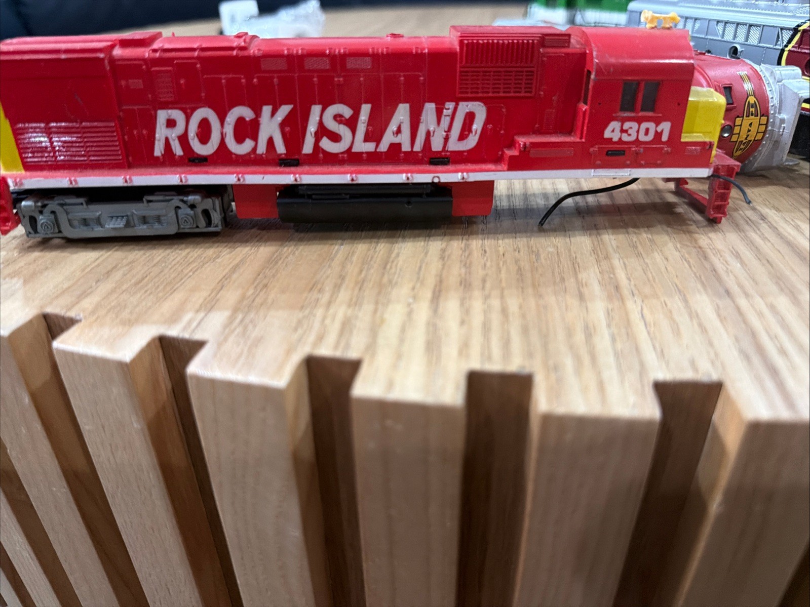 Rock Island Diesel Engine Locomotive Unknown Gauge Train, Untested As Is 4301