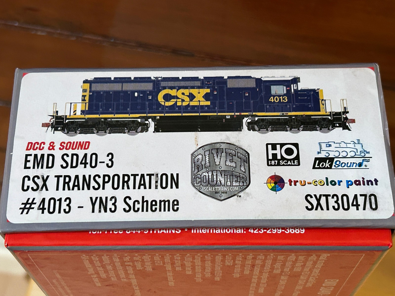 HO Scale ScaleTrains RivetCounter SD40-2/SD40-3 CSX #4013 DCC/SOUND