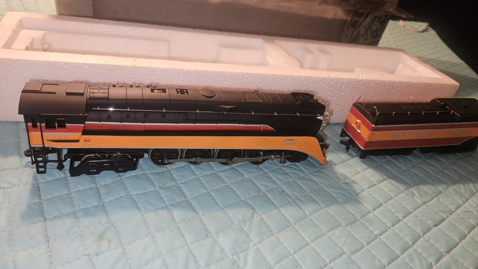 Lionel HO GS-4 Northern 4-8-4 Steam Locomotive Southern Pacific #4454