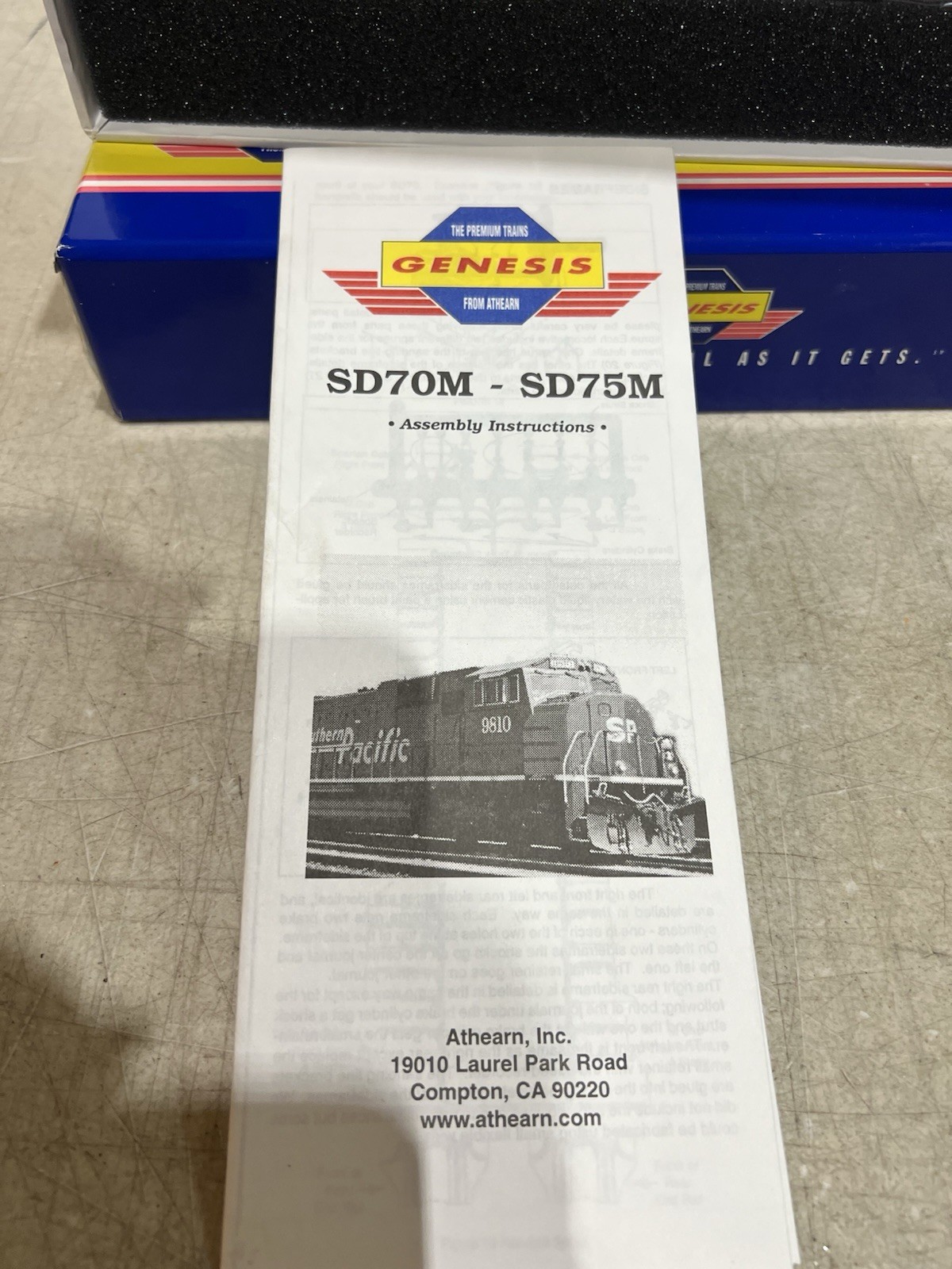 Athearn GENESIS G6127 HO Scale ~ SD70M ~ Southern Pacific (SP) NO ROAD #