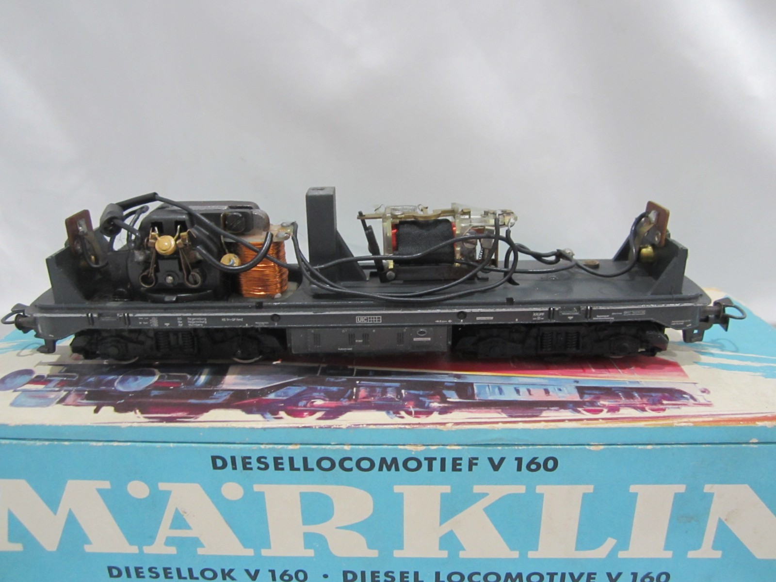 Marklin 3075 HO DB BR 216 Diesel Locomotive, 3 Rail AC, (Analogue) C6
