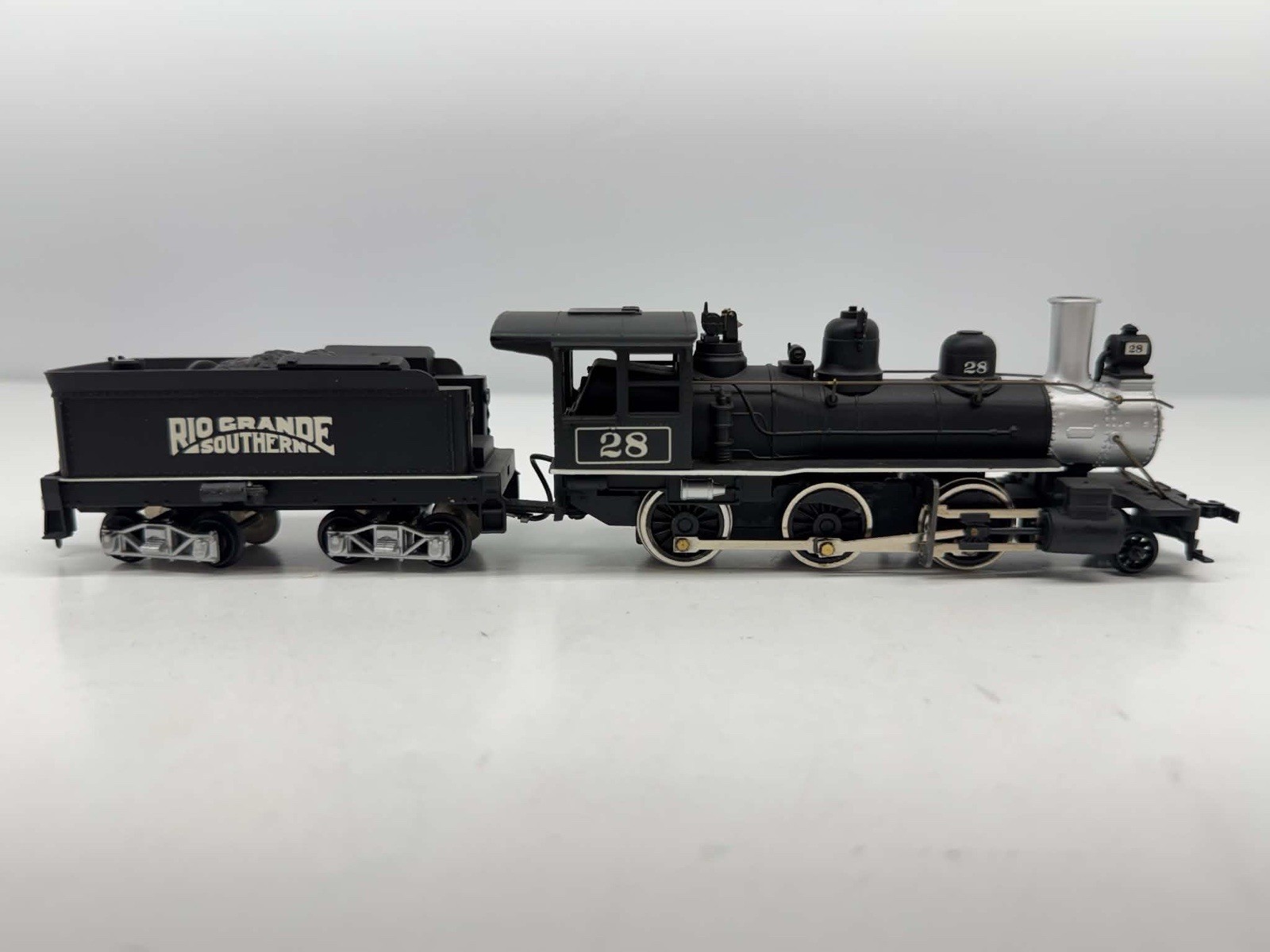 Mantua HO #313-610 Rio Grande Southern 2-6-0 mogul w/ Tender Steam Loco #28
