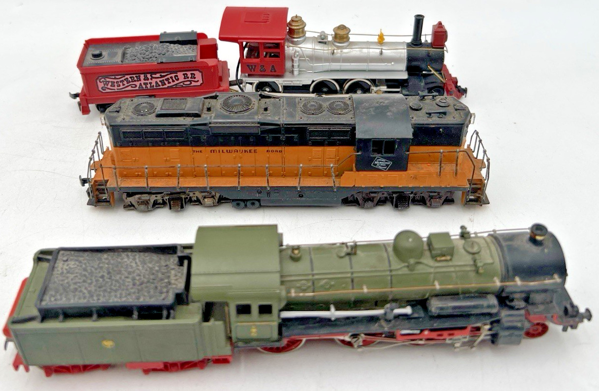 6 LOCOMOTIVES C.B. & Q 5601, BN 9987, MILWAUKEE RD, DURANGO 5628 + EXTRAS