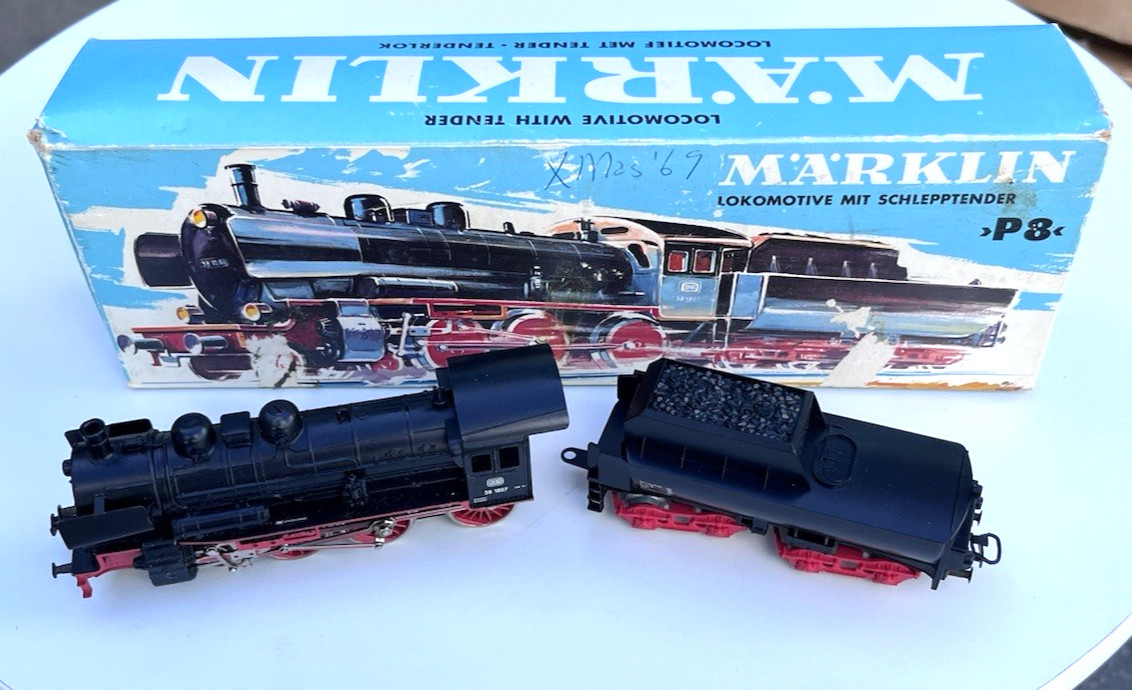 Vintage Marklin Steam Locomotive & Tender Train w/ Box Germany P8 HO BR 38 1807