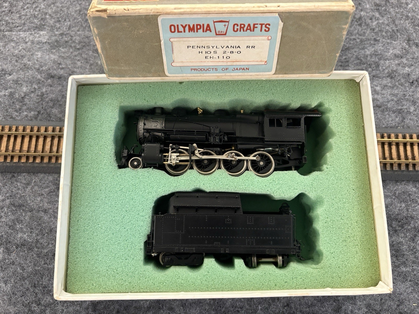 Olympia EH-110 Pennsylvania RR H10S 2-8-0 “Consolidation” Steam Loco & Tender