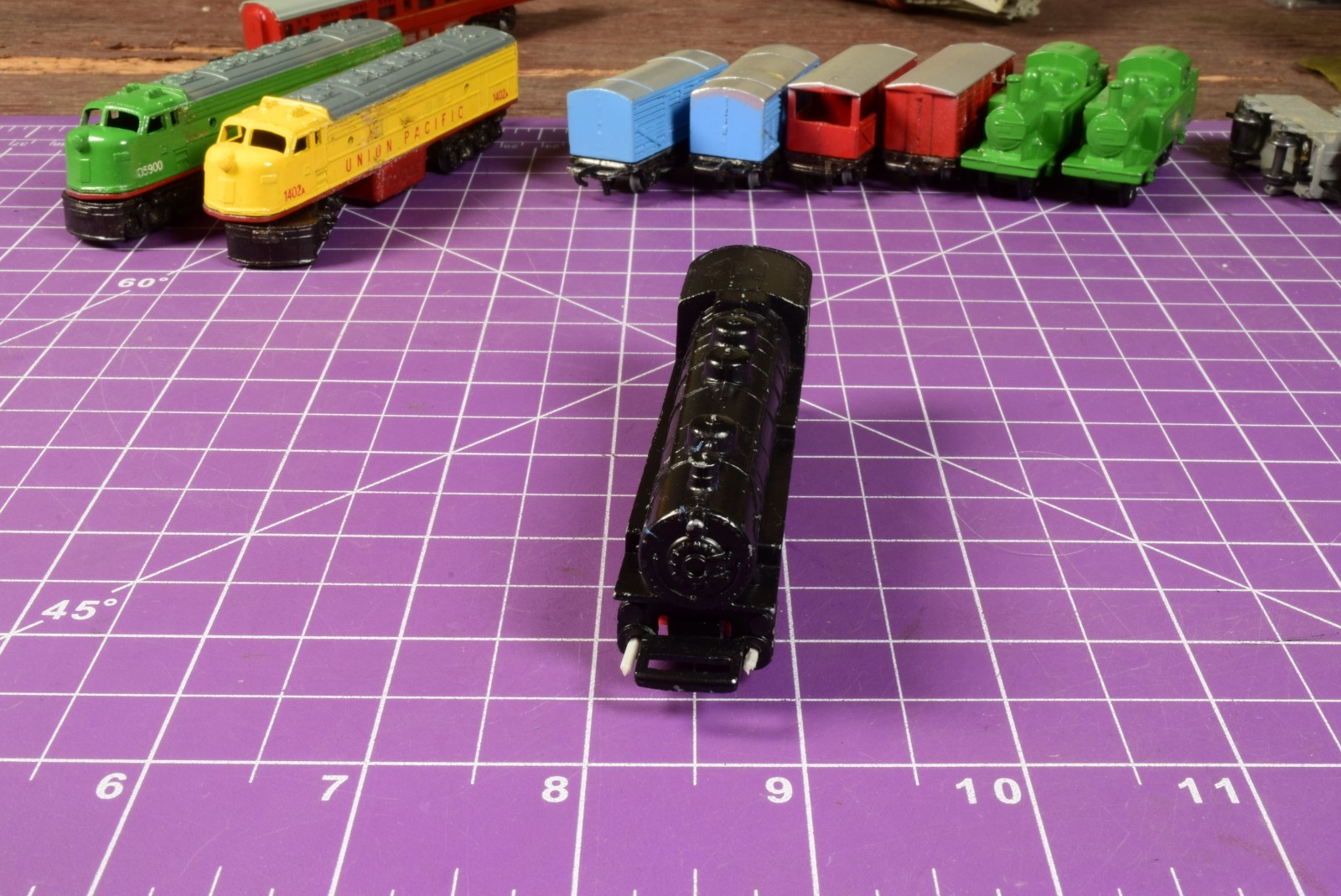 N/OOO SCALE – Lone Star Treble-O-Trains 0-8-0 Steam Locomotive