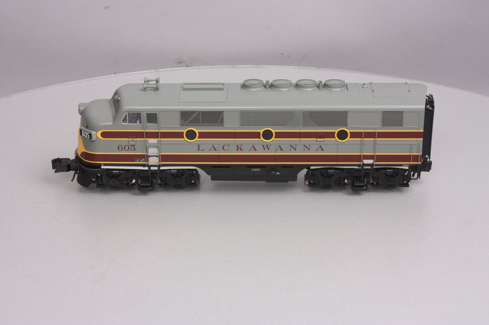 Atlas 1608-1 O Erie Lackawanna F2/F3 Diesel Locomotive w/ TMCC #605 – 3-Rail LN