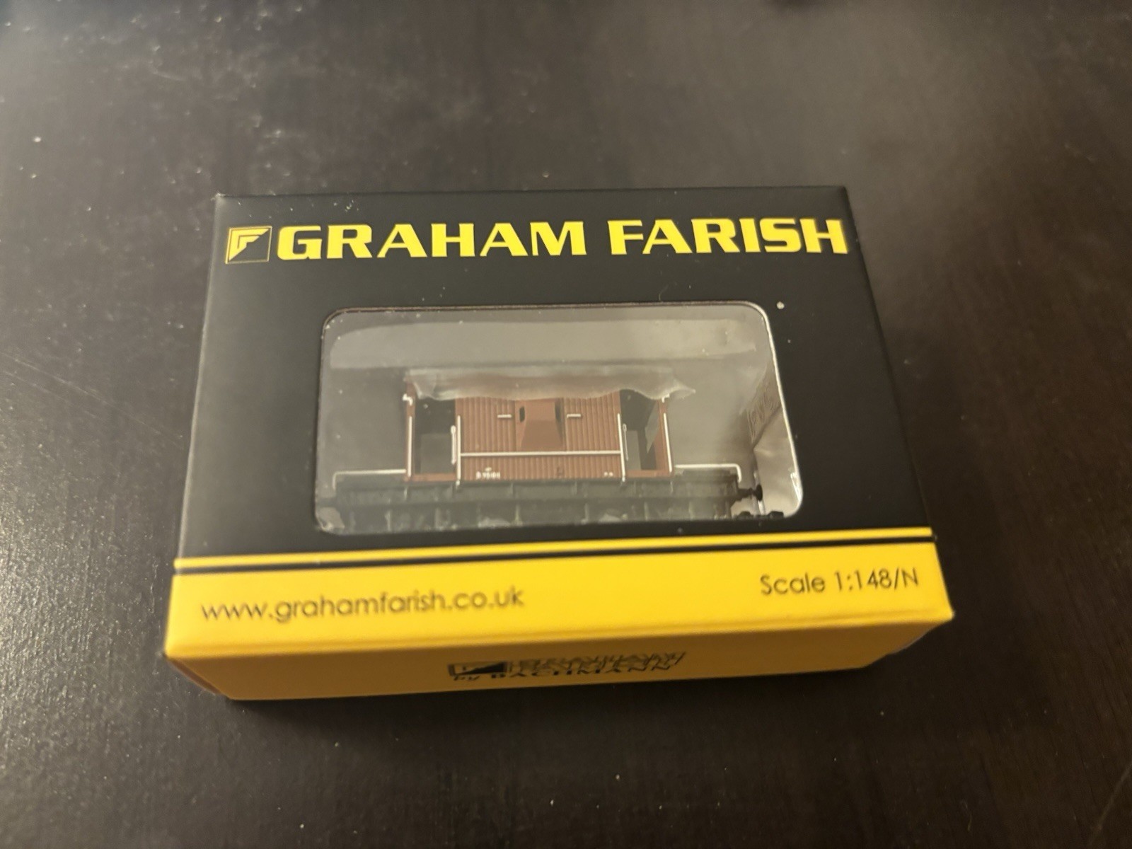 Lot of N gauge graham Farish, Peco and Rapido British locomotive & cars
