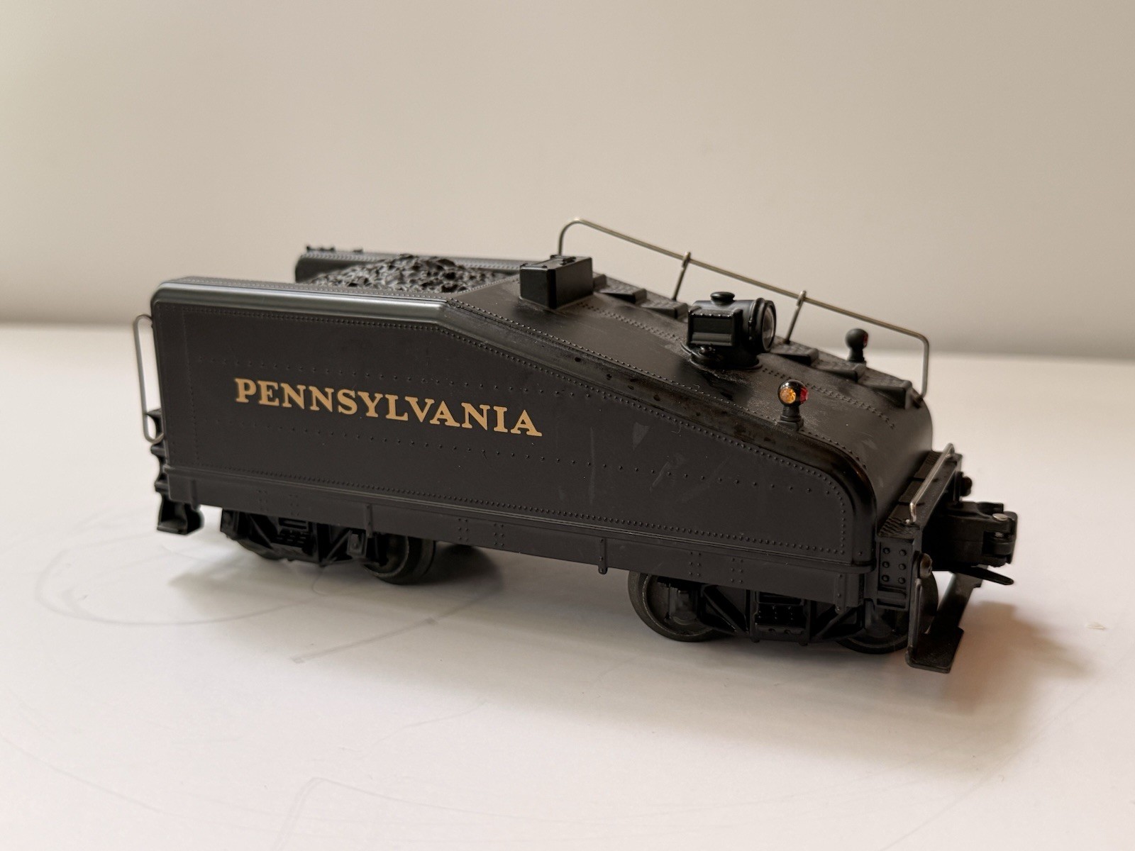 Lionel 6-18000 O Gauge Pennsylvania 0-6-0 B6 Switcher Locomotive & Tender #8977