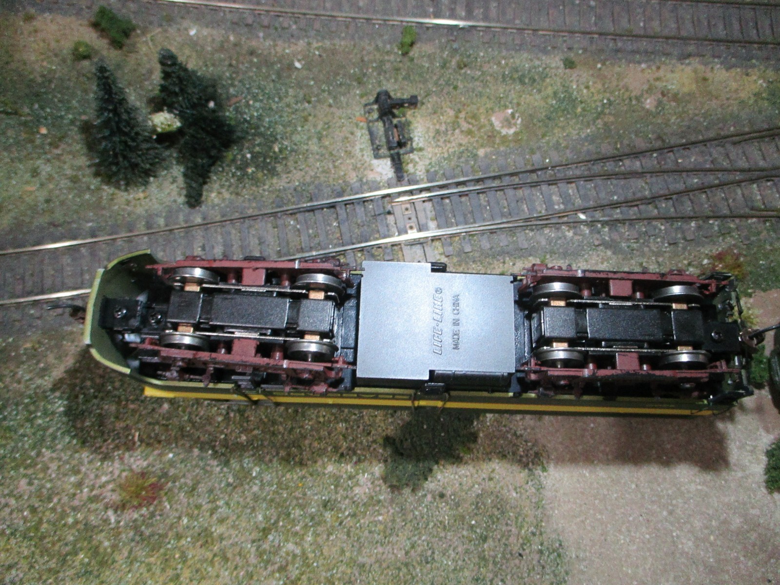 SAL 4200/4300 FA2/FB2,BOTH PWR’D,DC/DCC/SOUNDWEATHERED TRUCKS,PAINTED CREW,LED’S