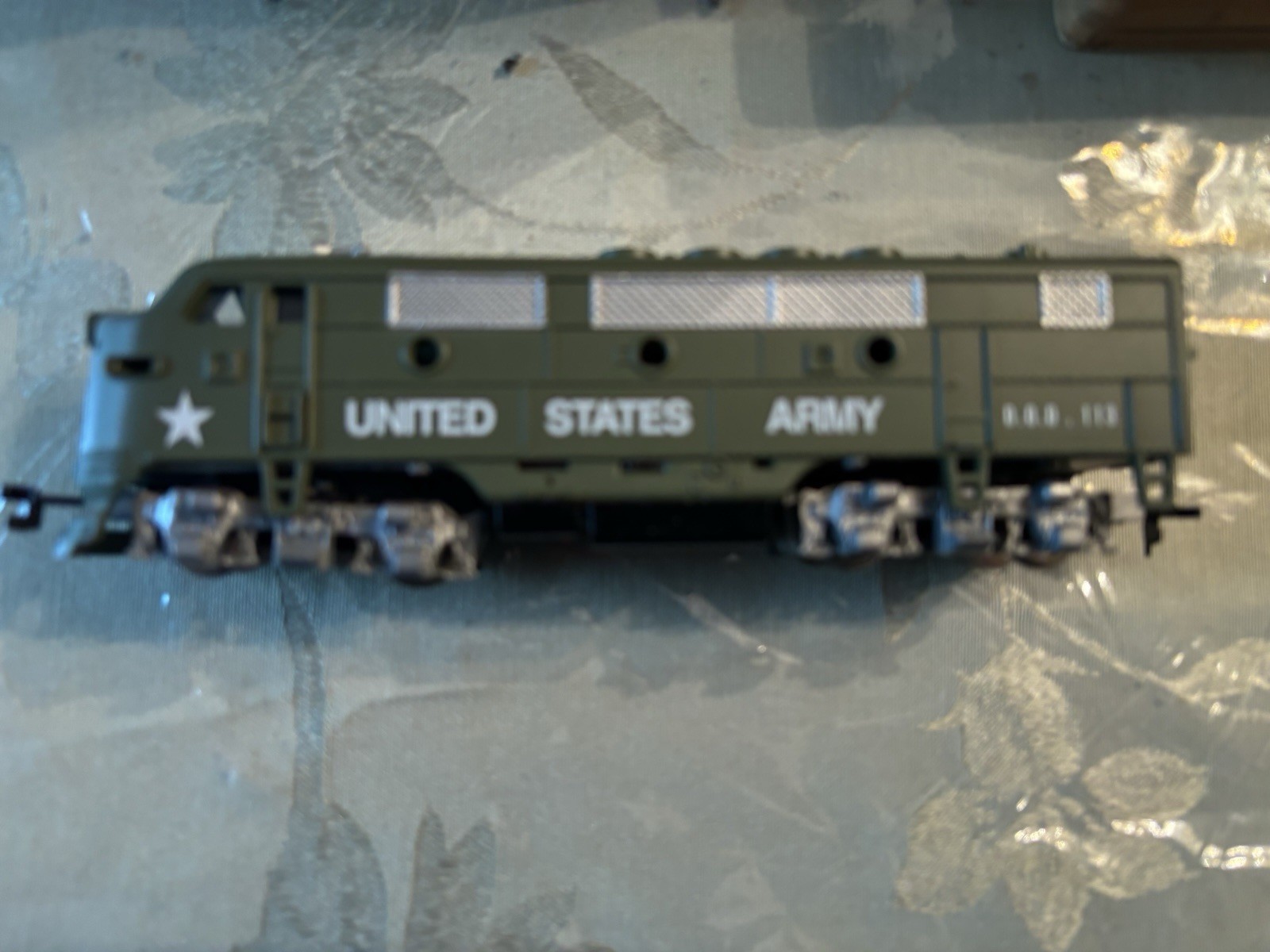 HO Scale UNITED STATES ARMY F2-A DIESEL LOCOMOTIVE Model Power New 96813