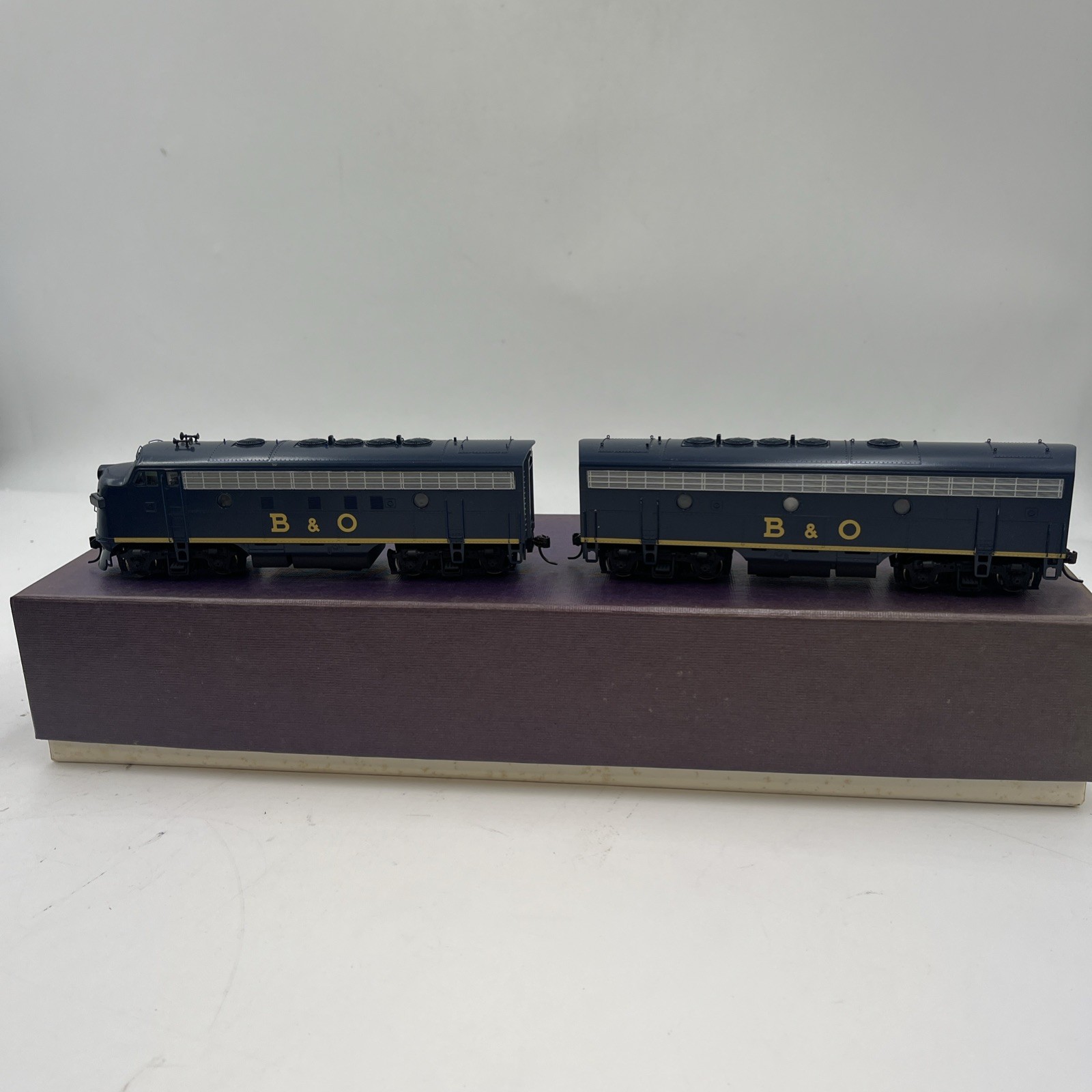 HO Scale F7A Ph 1 Early B&O #5614 – HO-Scale A&B Unit tested and works