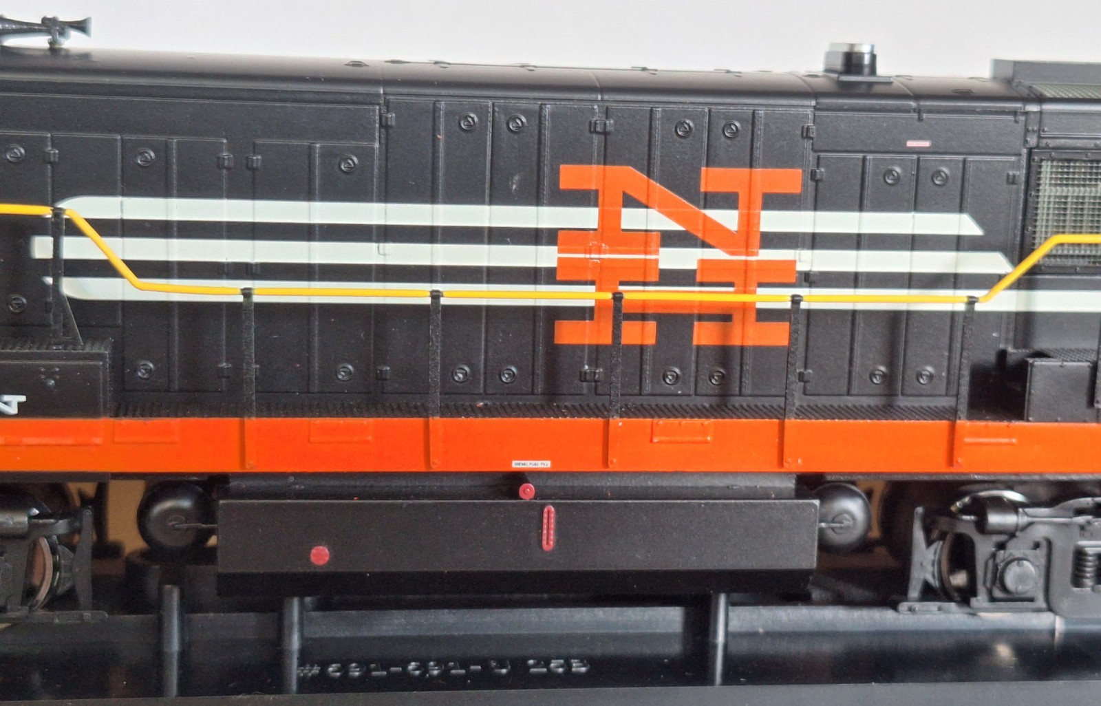 Bowser Executive Line #25151 HO EMD U25B New Haven Ph IV #2513 Standard DC