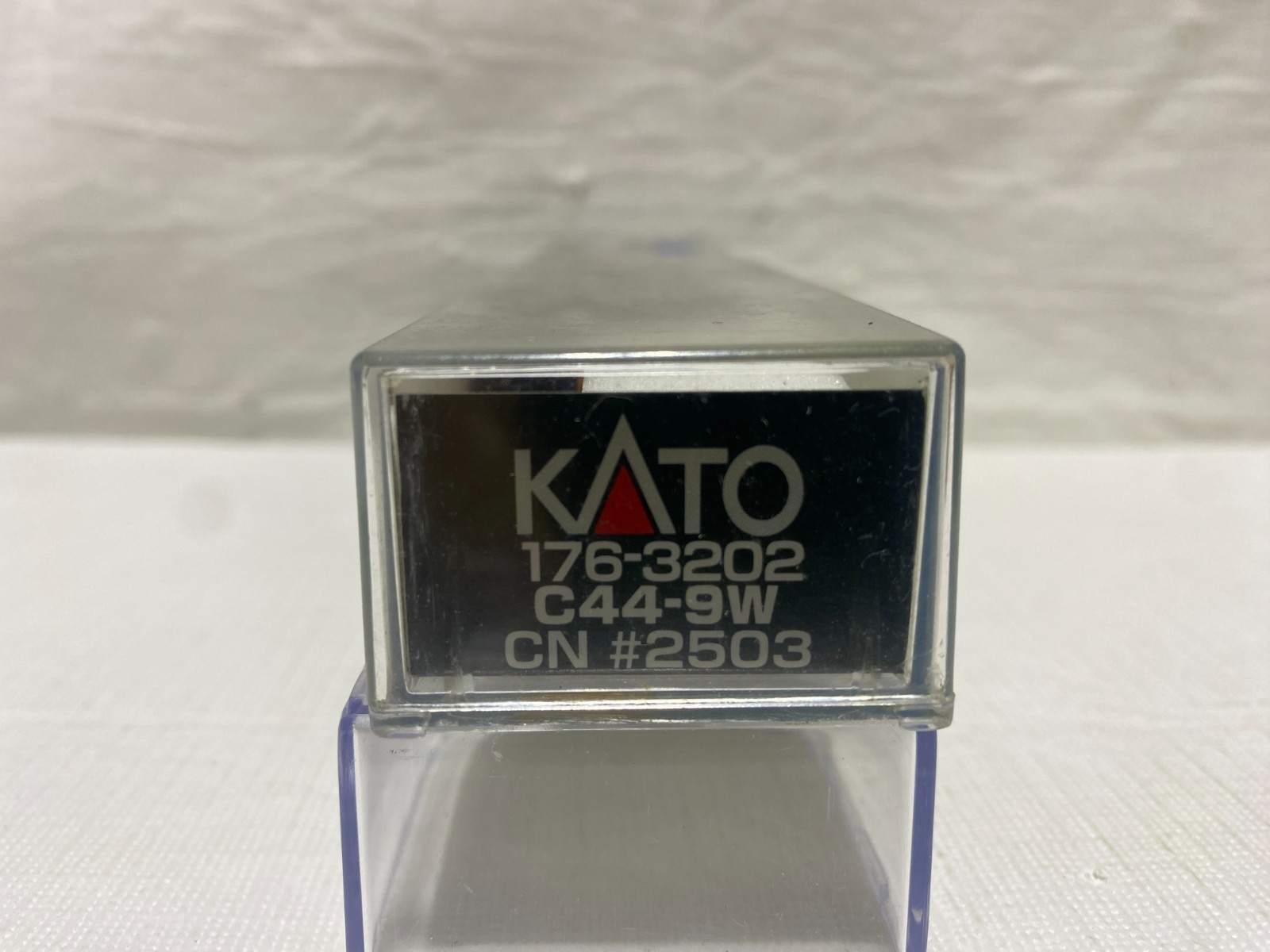 N Scale 176-3202 Kato USA Canadian National GE C44-9W w/DCC RD#2503