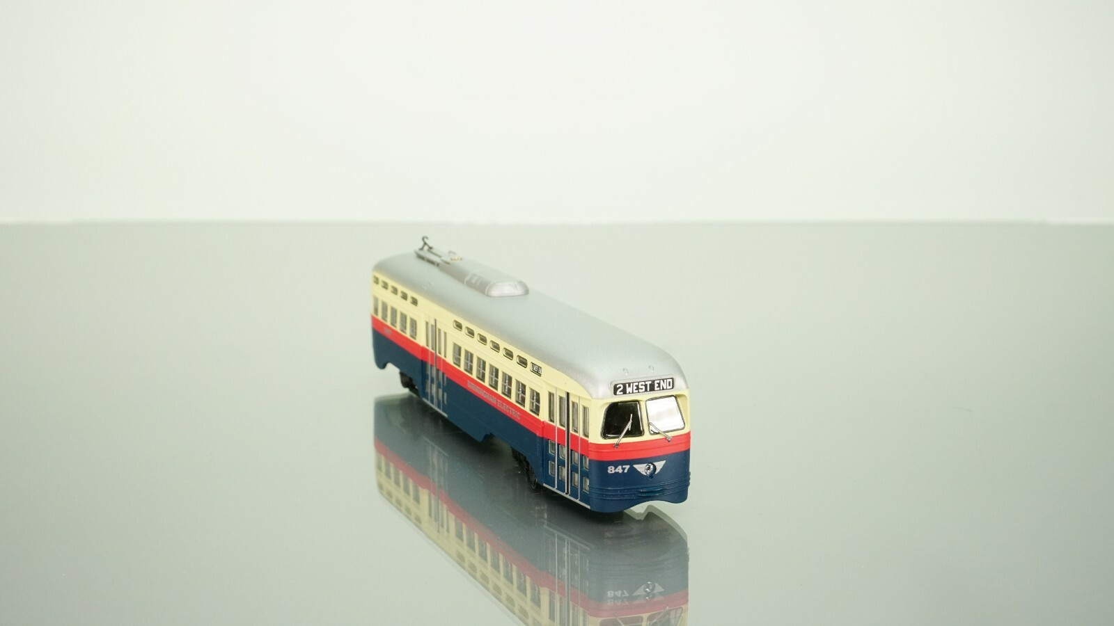 Bowser Post-War PCC Streetcar Birmingham Electric BEC DCC Ready HO scale