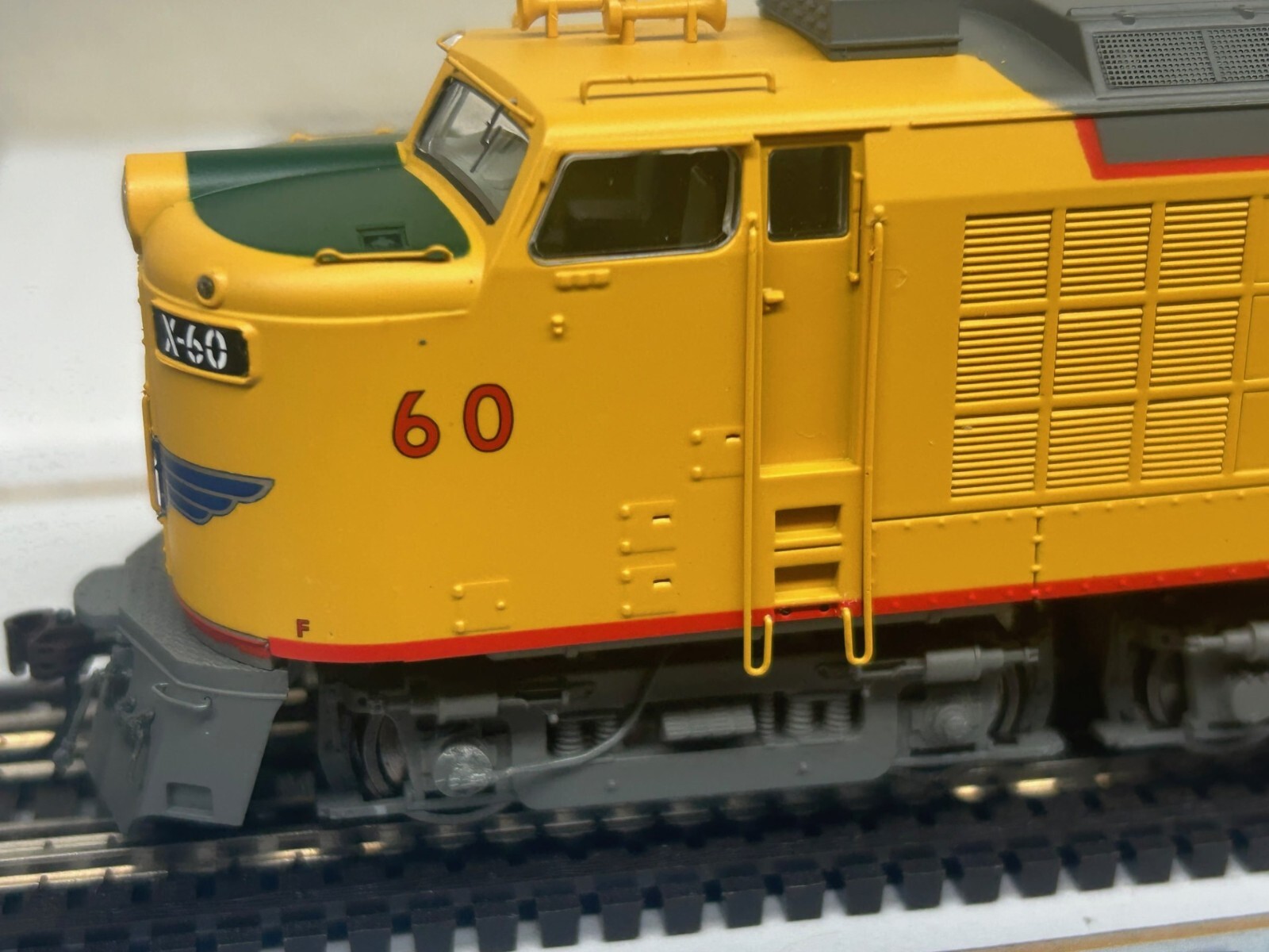 UNION PACIFIC – 1st GEN GAS TURBINE #60 LOCO – DC/DCC plug – HO Scale – NEW