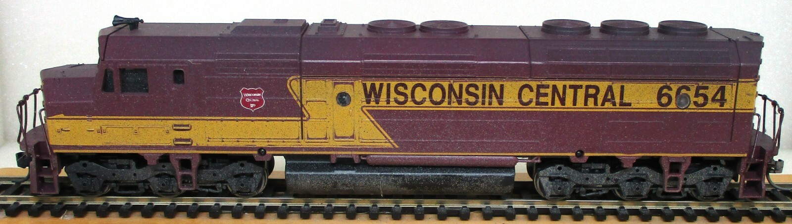 Athearn F45 Wisconsin Central 6654 Weathered Loco H0 Gauge DCC Lenz Fitted 1007