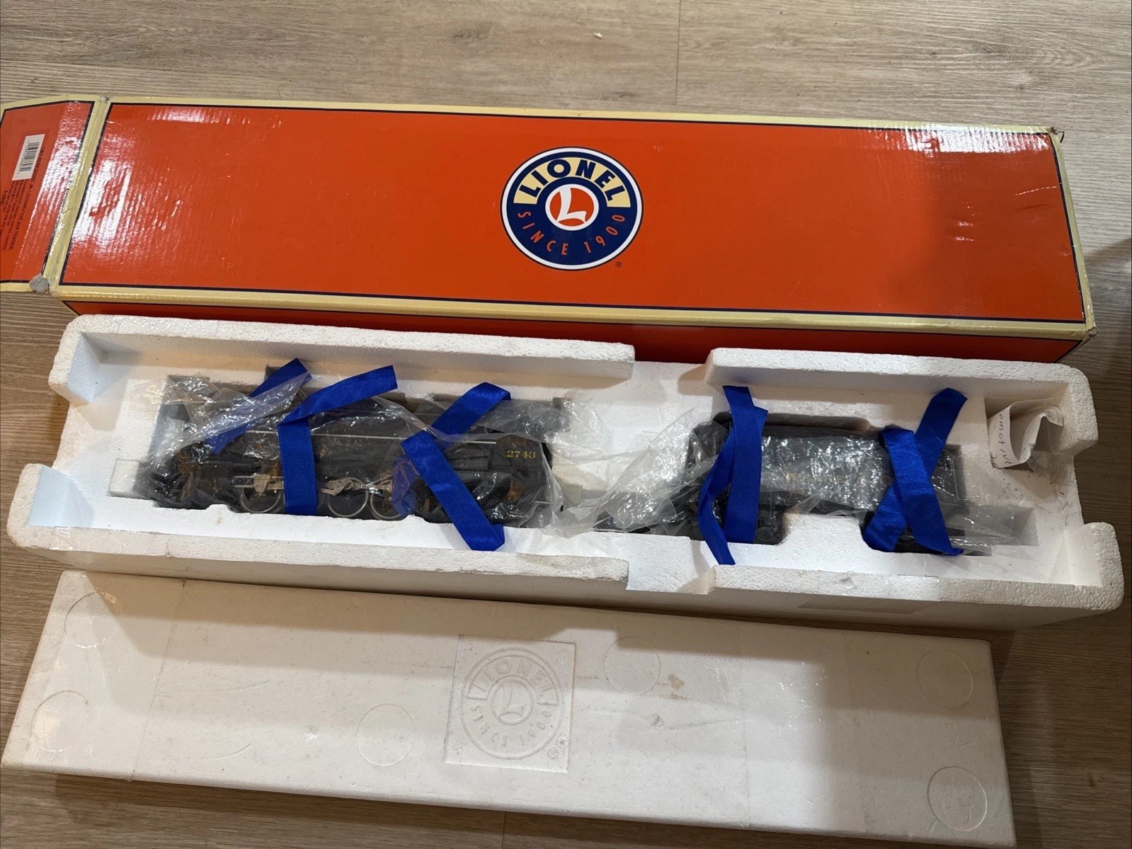 Lionel C&O Berkshire Jr. Locomotive and Tender Die-Cast Metal 6-28697