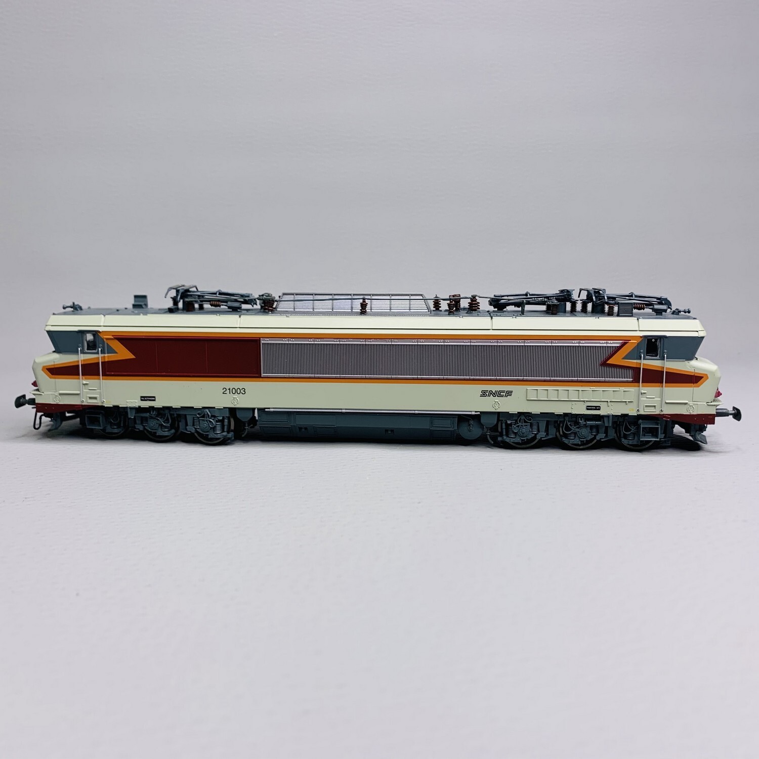 Jouef Hj2421 Cc 21003 Livery Grand Comfort Gray/Red/Orange, Air Intakes