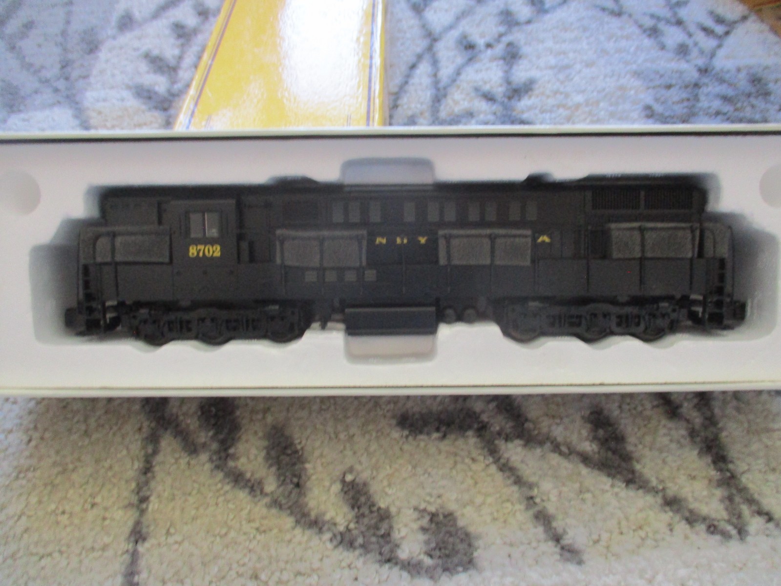 Amer Models PRR Trainmaster diesel (6/20/24 131.2) DC Hirail