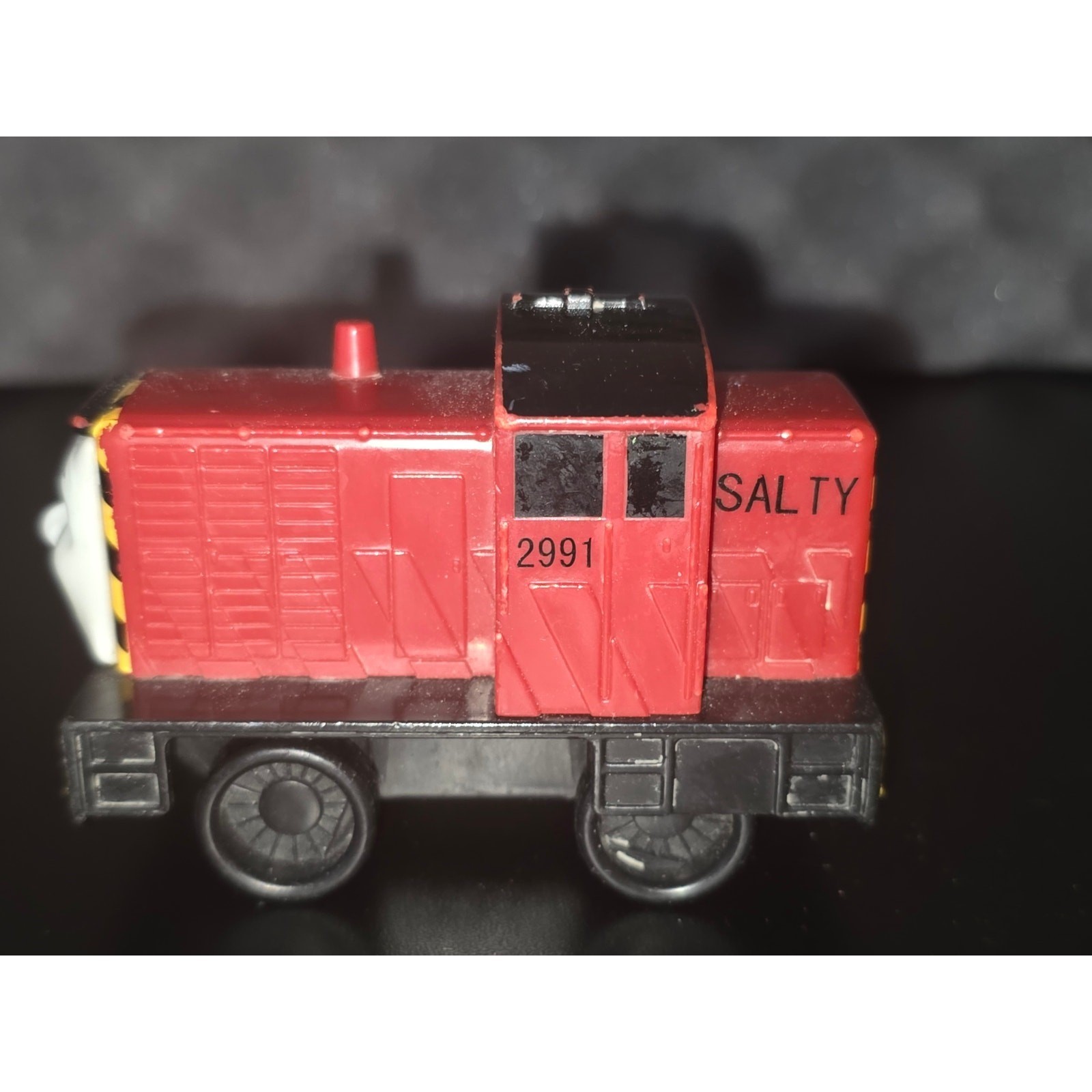 Mattel Thomas Friends Take-n-Play Salty Red Diesel Train Engine V9037 2991 2012