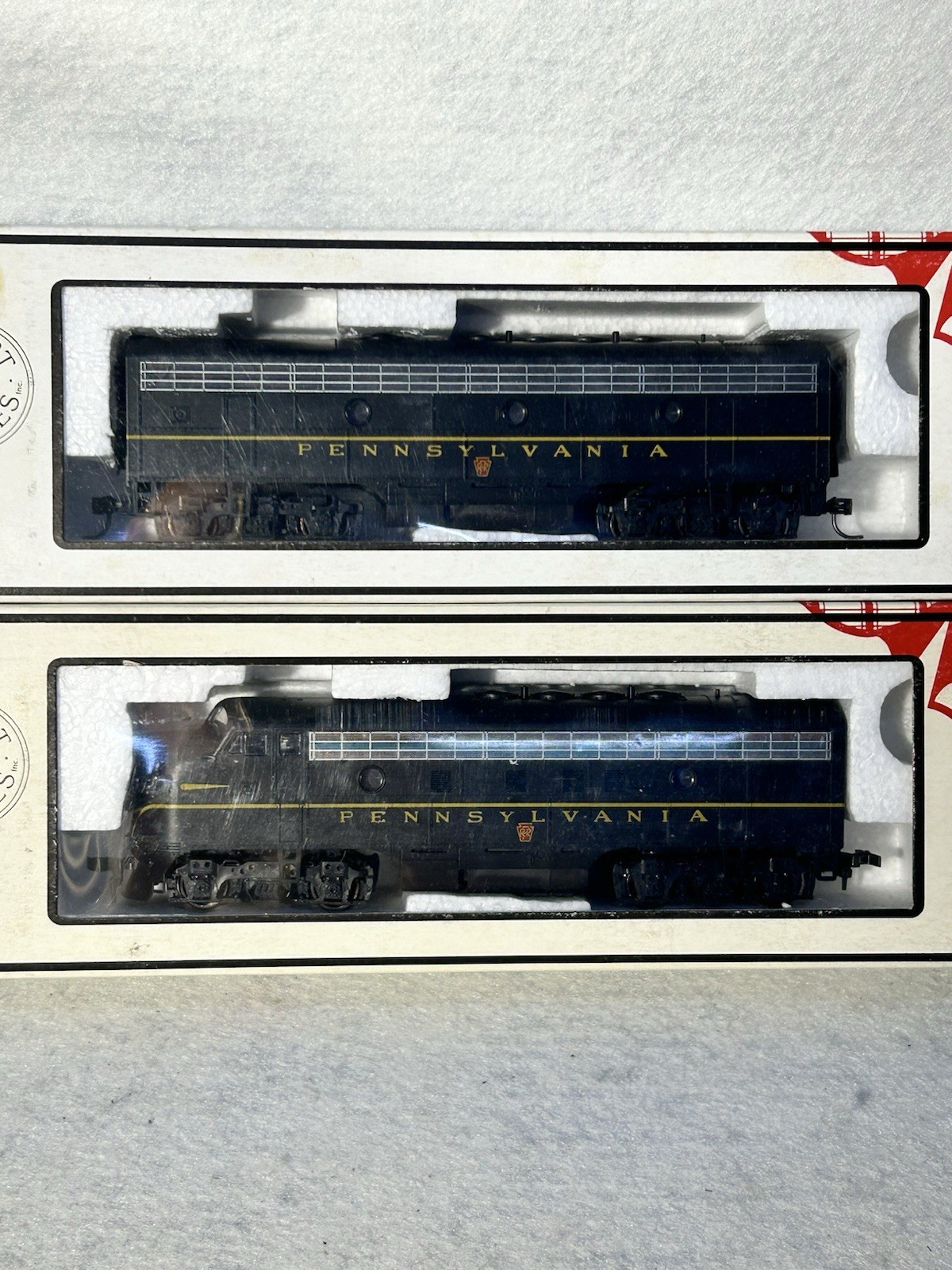 Stout Stewart/KATO F-7-A/B Phase I Late PENNSY Locos Both Powered
